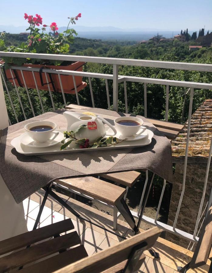 Fiori E Farfalle Apartment カプラローラ エクステリア 写真